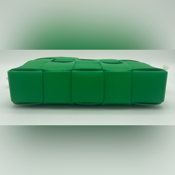 ❌❌SOLD! ❌❌NEW BOTTEGA VENETA CASSETTE GREEN LEATHER BAG PURSE AUTHENTIC! - Picture 12 of 16